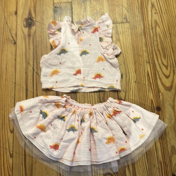 NWT! Ruffle Shortsleeve Dino Print Gauze Set - Picture 4 of 4